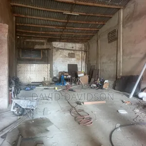 Warehouse 230 SQM at Spintex