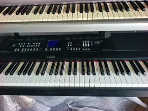 Yamaha P.Grand Dgx650