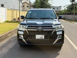Toyota Land Cruiser 5.7 V8 2012 Black