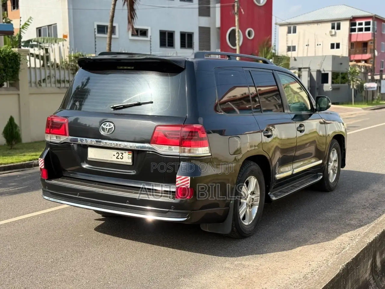 Toyota Land Cruiser 5.7 V8 2012 Black