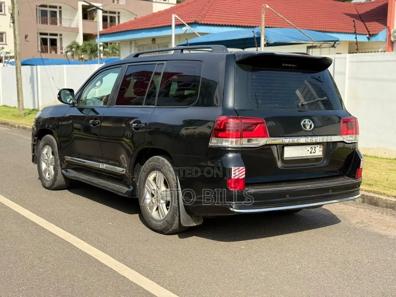 Toyota Land Cruiser 5.7 V8 2012 Black