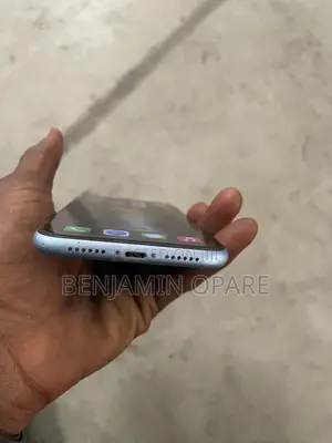 Apple iPhone 11 64 GB Blue
