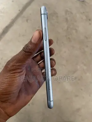 Apple iPhone 11 64 GB Blue