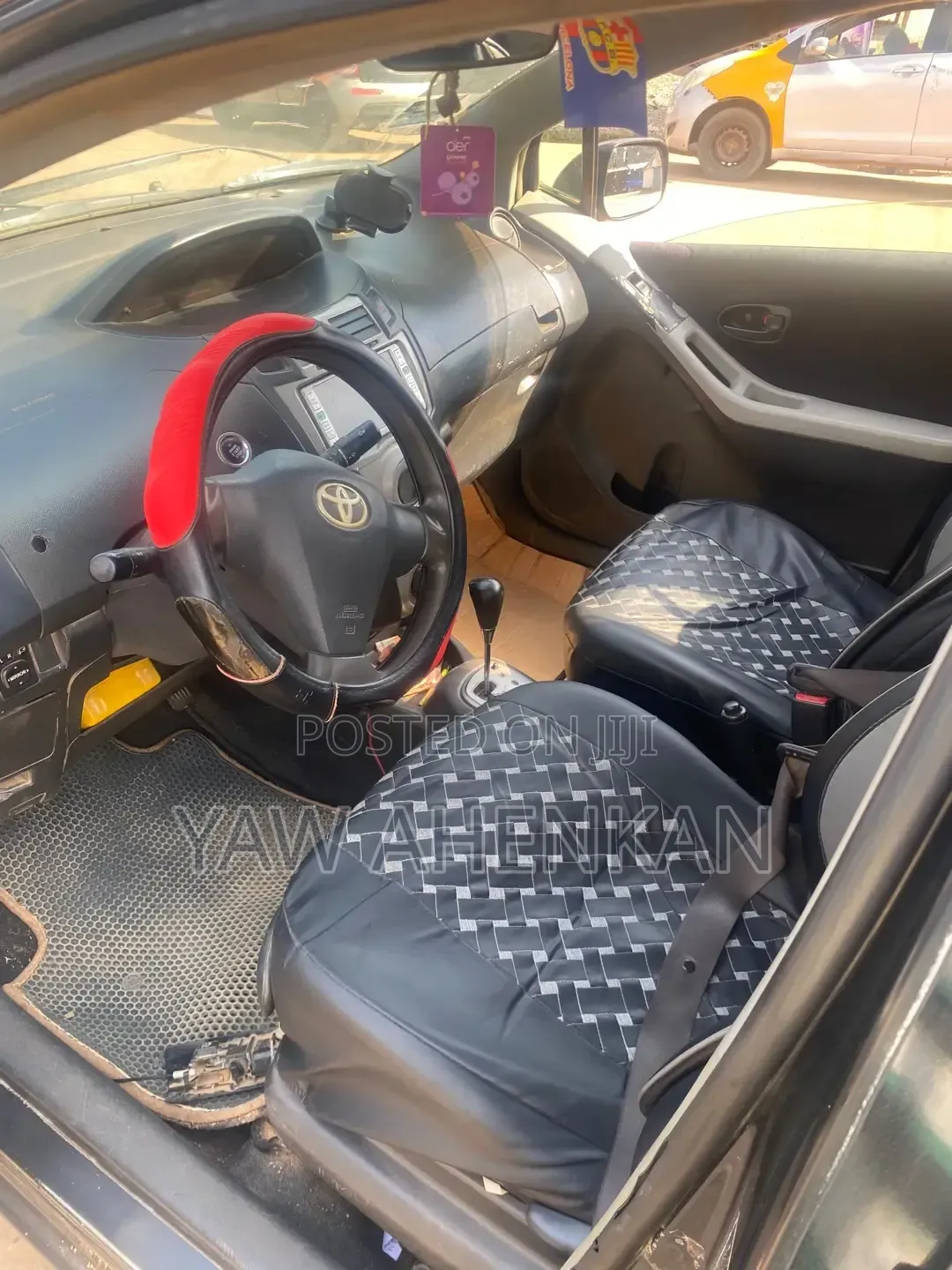 Toyota Vitz 2009 Black