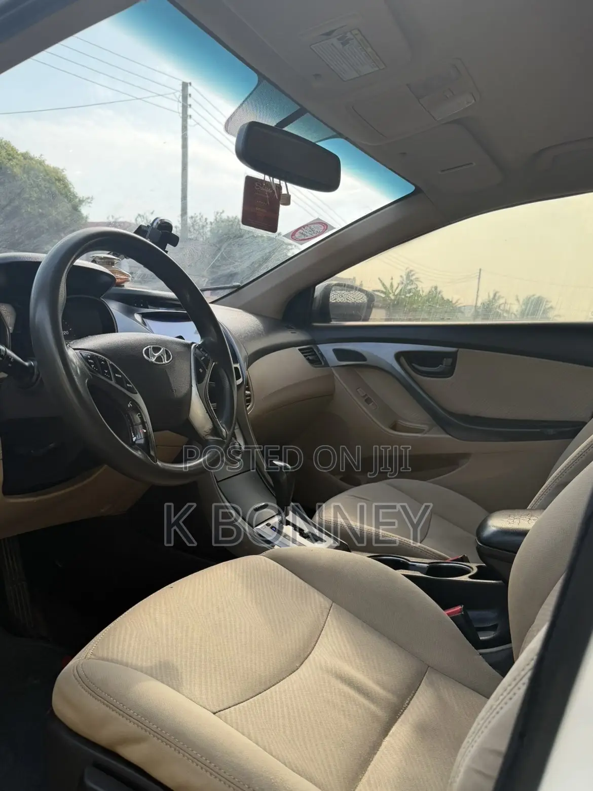 Hyundai Elantra 2011 White