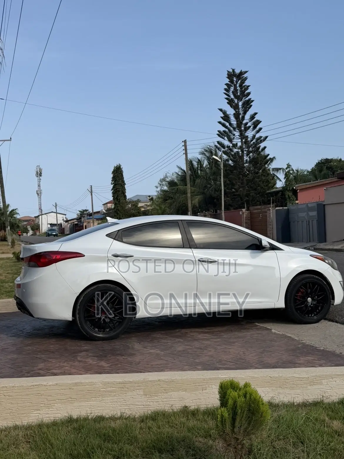 Hyundai Elantra 2011 White