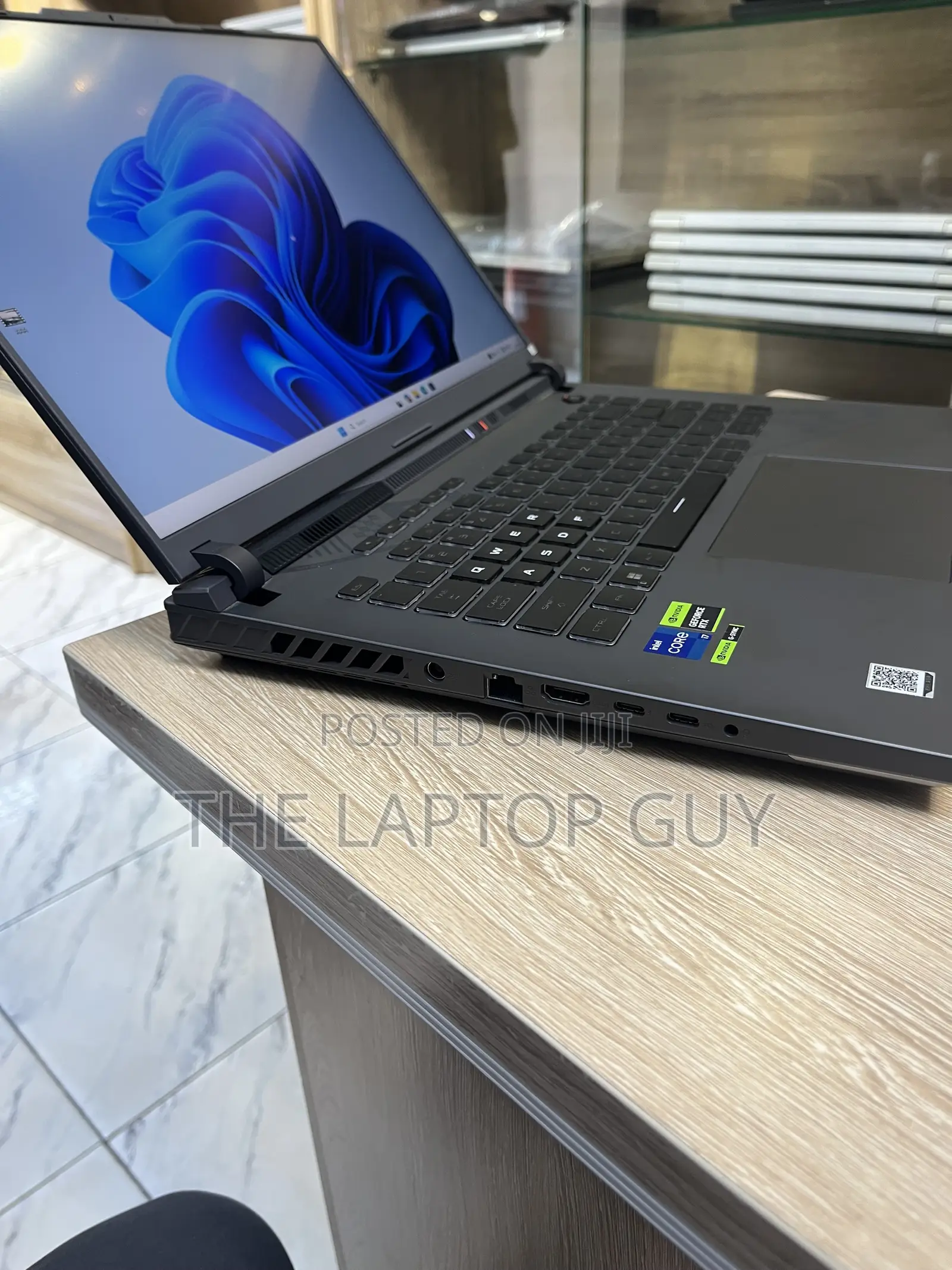 Laptop Asus ROG Strix G16 16GB Intel Core i7 SSD 1T