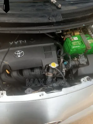 Toyota Vitz 1.5 FWD 3dr 2010 Silver