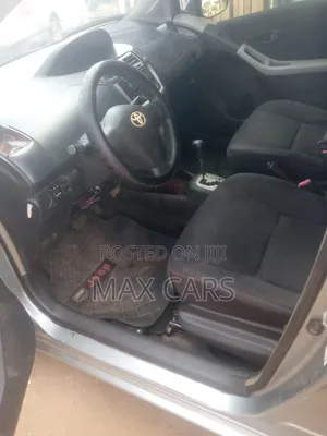 Toyota Vitz 1.5 FWD 3dr 2010 Silver