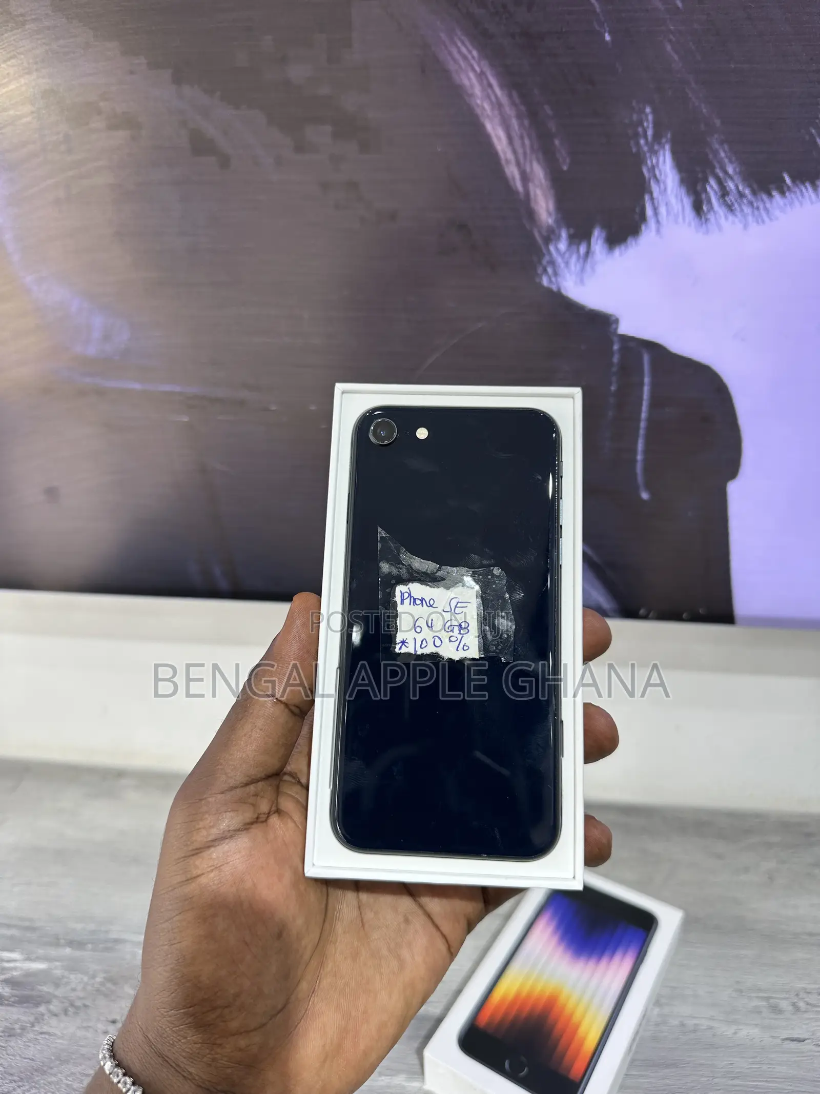 Apple iPhone SE (2022) 64 GB Black