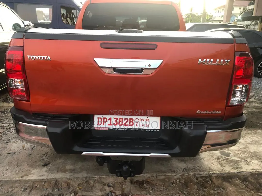 Toyota Hilux Revo Double Cab Deisel 2.4 AWD 2018 Red