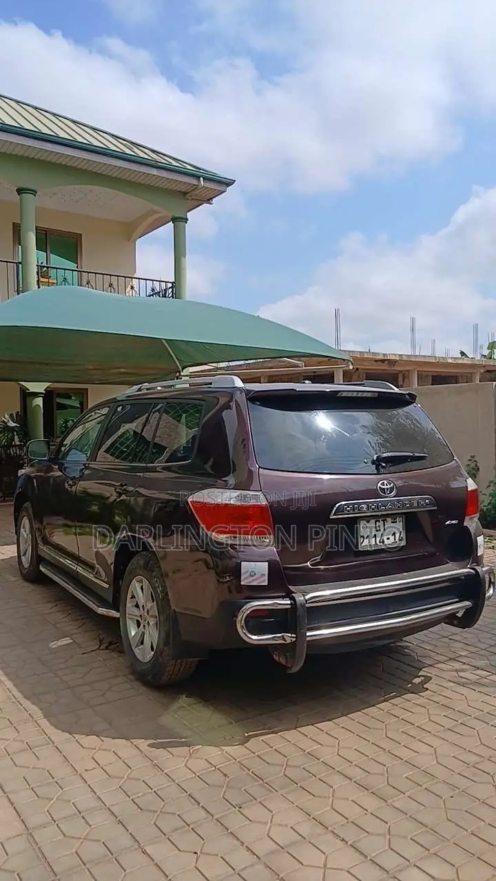 Toyota Highlander 2013 Beige
