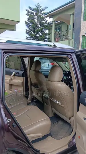 Toyota Highlander 2013 Beige