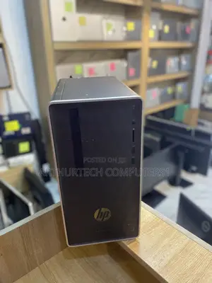 Desktop Computer HP Pavilion 24 8GB AMD Ryzen 5 SSD 256GB