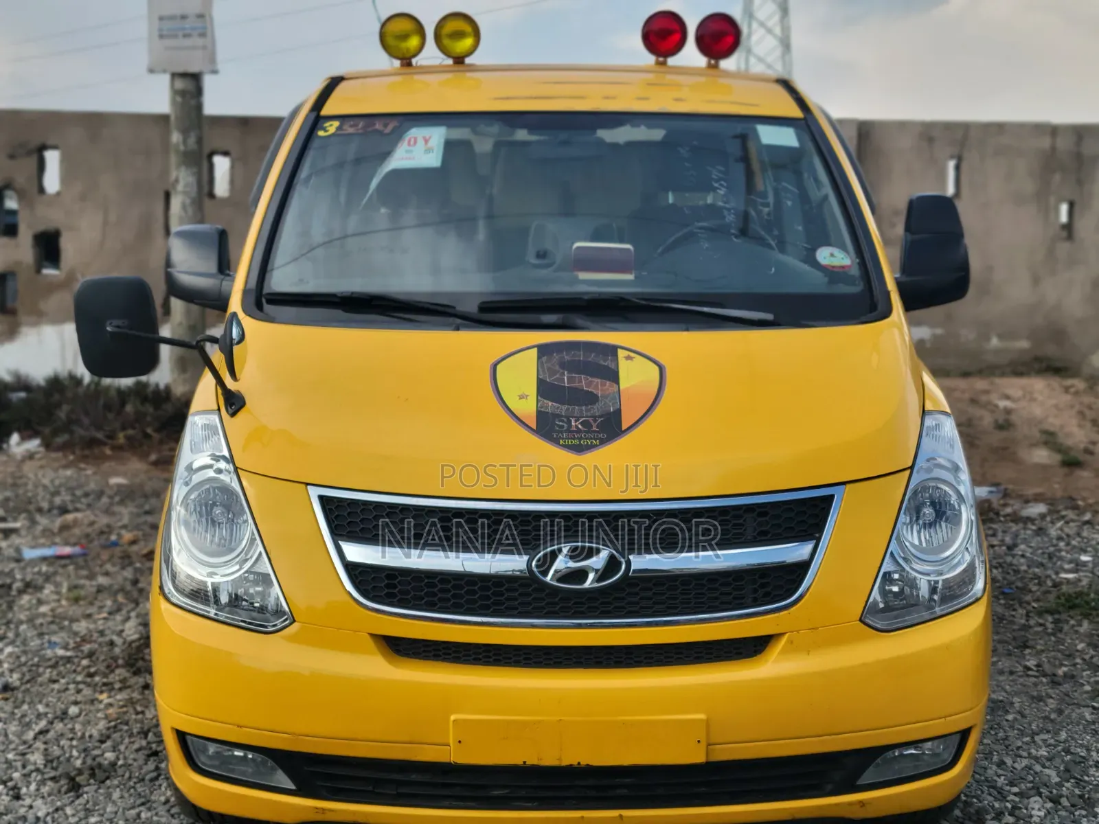 Hyundai Starex 2015 Yellow