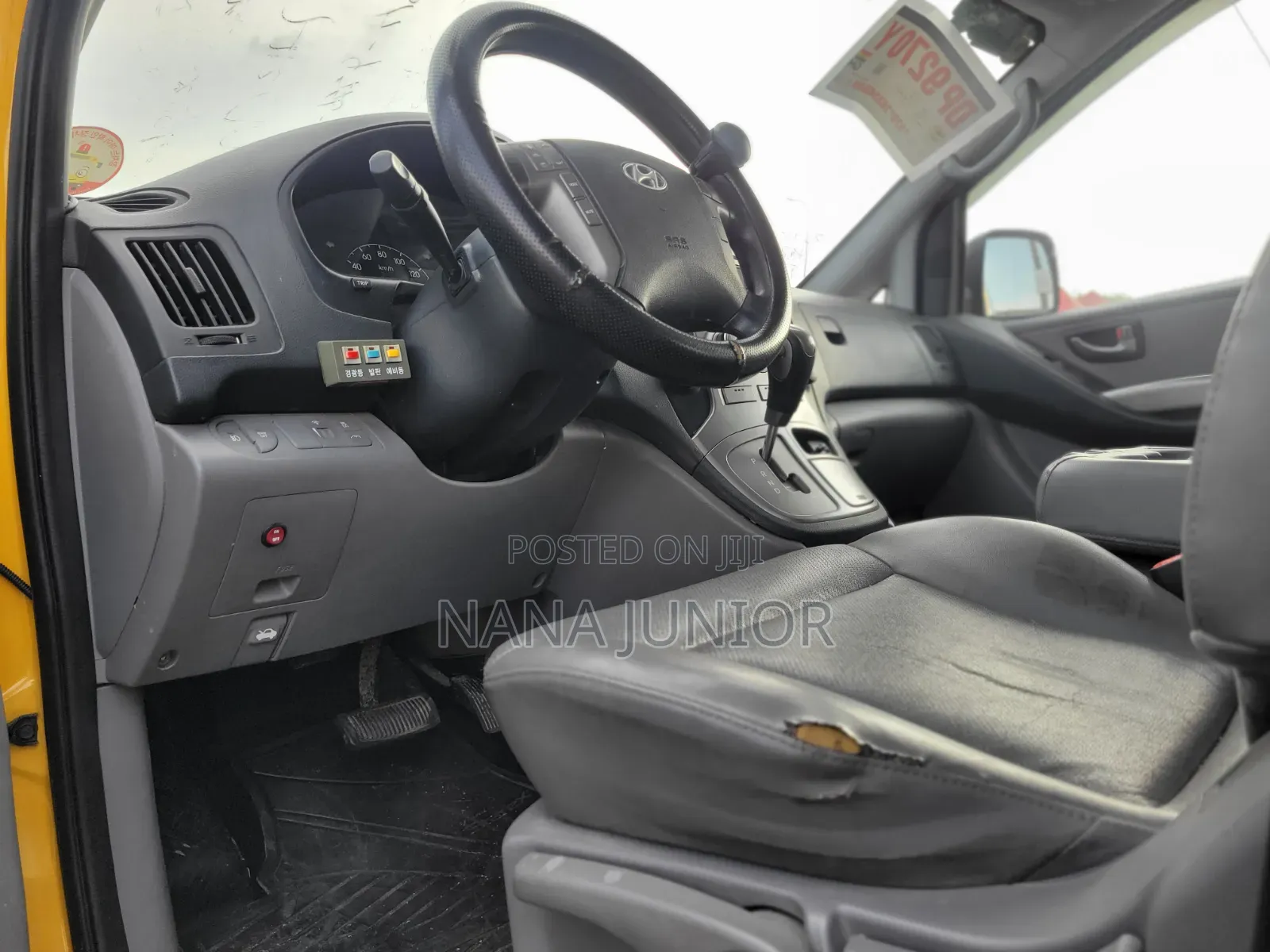 Hyundai Starex 2015 Yellow