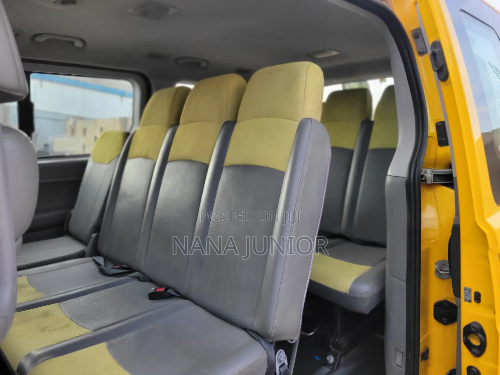 Hyundai Starex 2015 Yellow