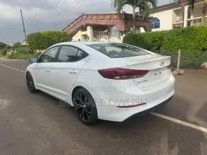 Hyundai Elantra 2018 White