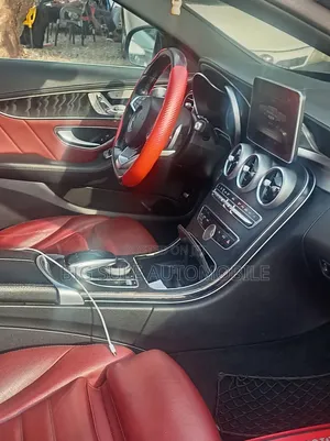 Mercedes-Benz C300 Luxury 4matic Sedan AWD (2.0L 4cyl 7A) 2017 Gray