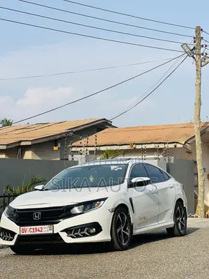 Honda Civic EX 4dr Hatchback (1.5L 4cyl) 2017 White