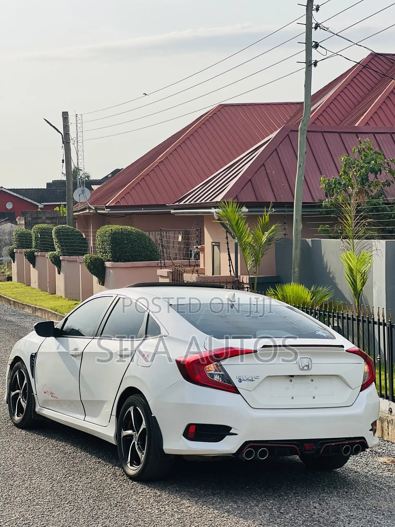Honda Civic EX 4dr Hatchback (1.5L 4cyl) 2017 White
