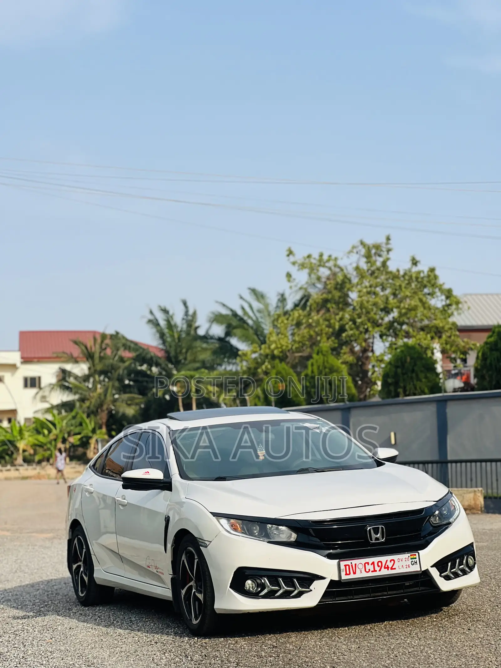 Honda Civic EX 4dr Hatchback (1.5L 4cyl) 2017 White