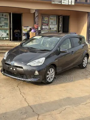 Toyota Aqua S 2014 Gray