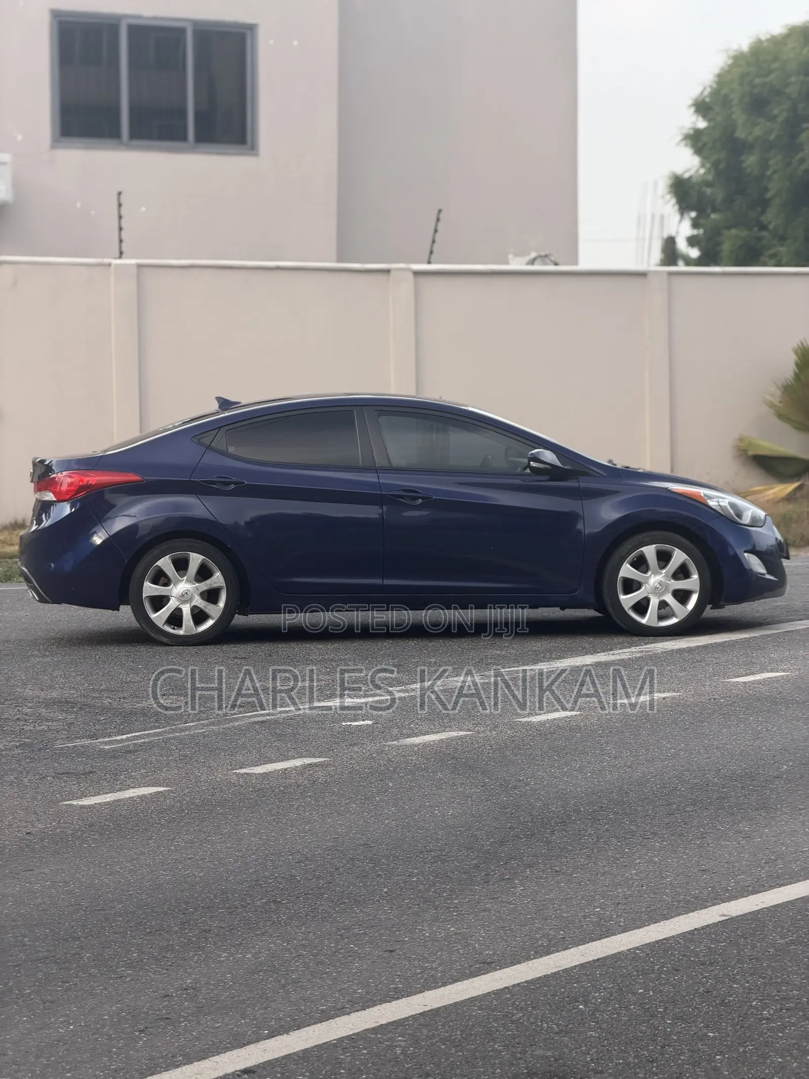 Hyundai Elantra Limited Sedan FWD (1.8L 4cyl 6A) 2013 Blue