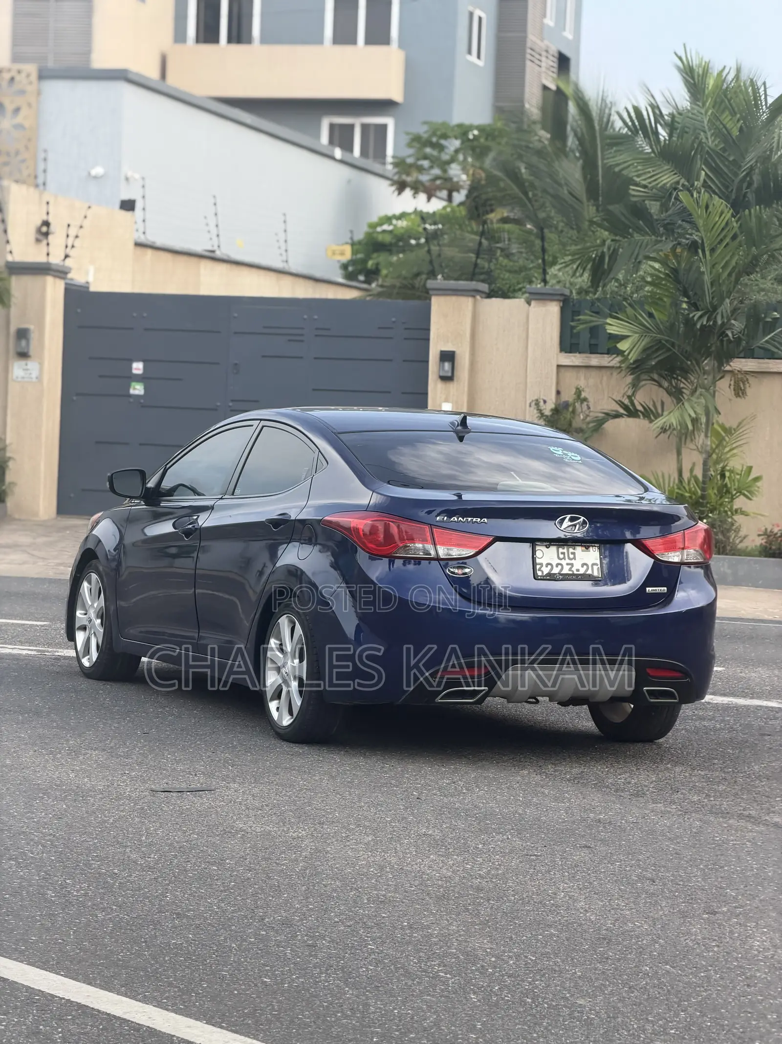 Hyundai Elantra Limited Sedan FWD (1.8L 4cyl 6A) 2013 Blue