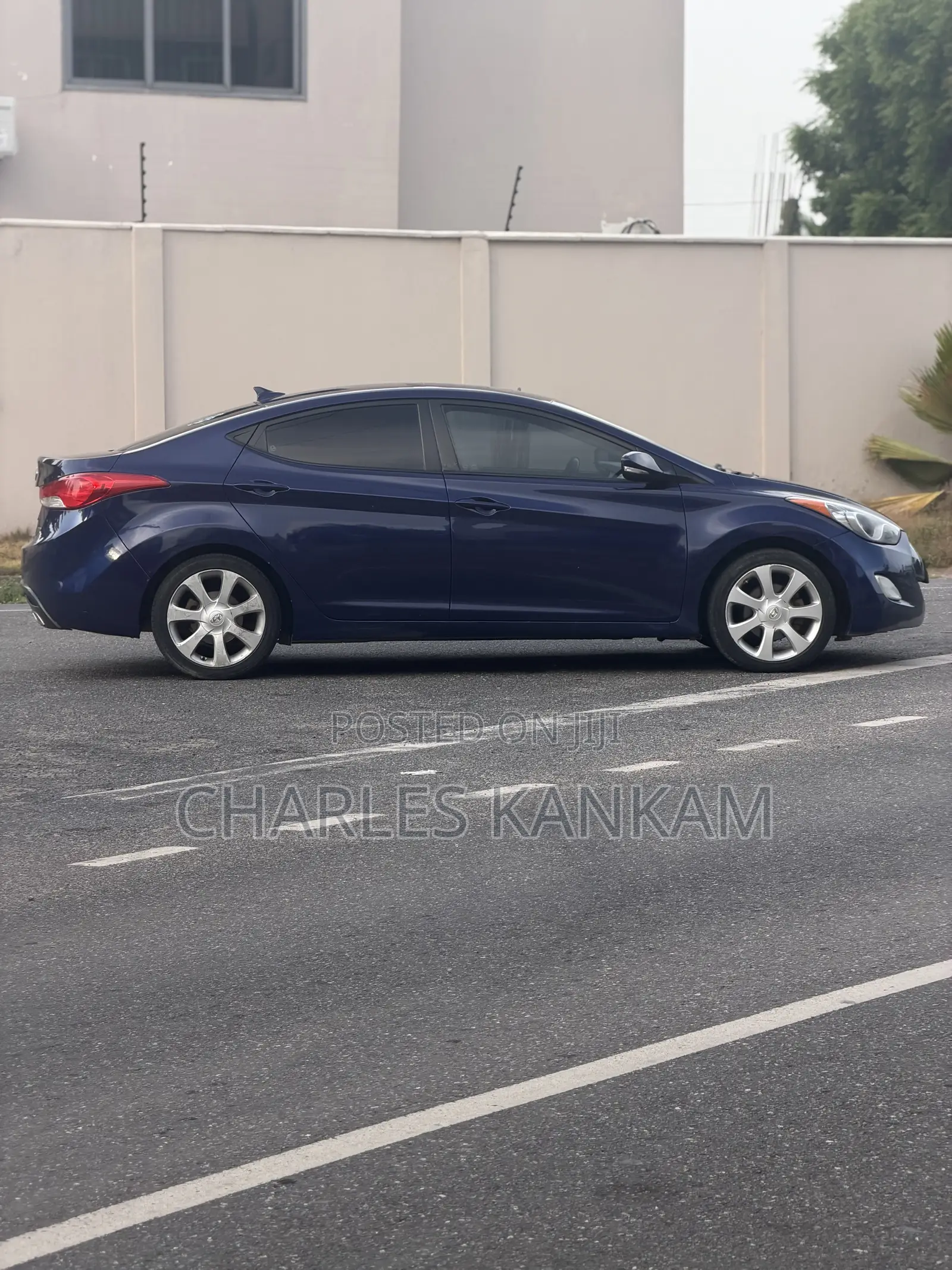 Hyundai Elantra Limited Sedan FWD (1.8L 4cyl 6A) 2013 Blue