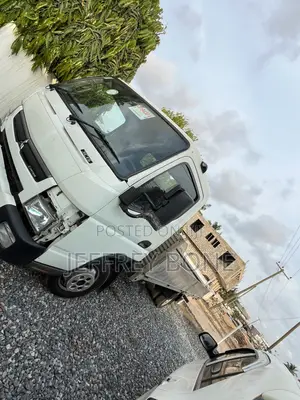 Mitsubishi Fuso Canter 2020 White
