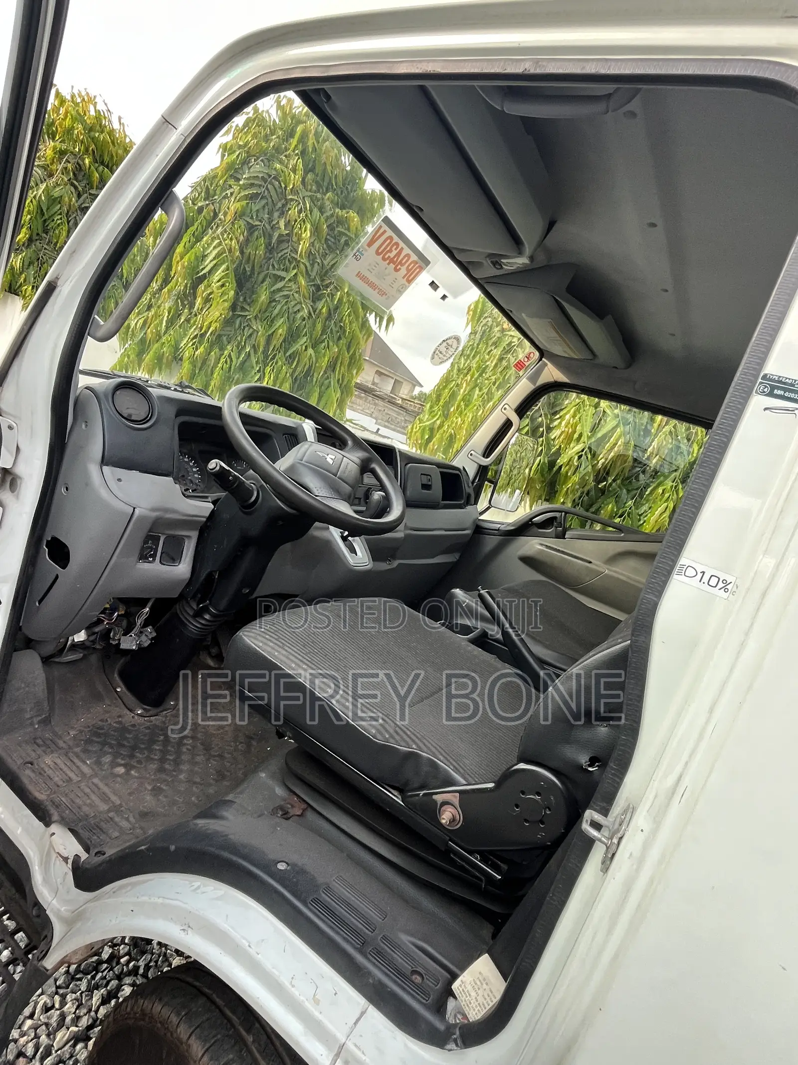Mitsubishi Fuso Canter 2020 White