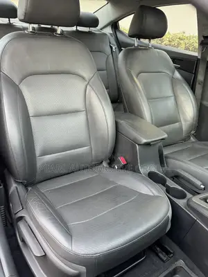 Hyundai Elantra Limited 2020 Blue