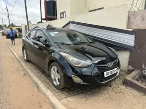 Hyundai Elantra GLS Sedan FWD (1.8L 4cyl 6M) 2013 Black