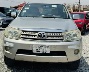 Toyota Fortuner 2008 Silver