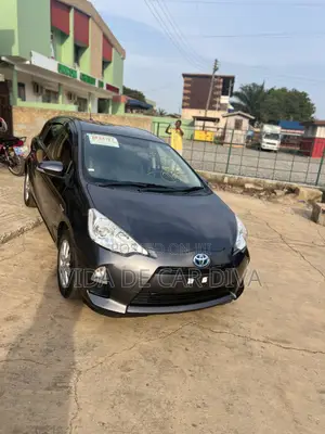 Toyota Aqua L 2014 Gray