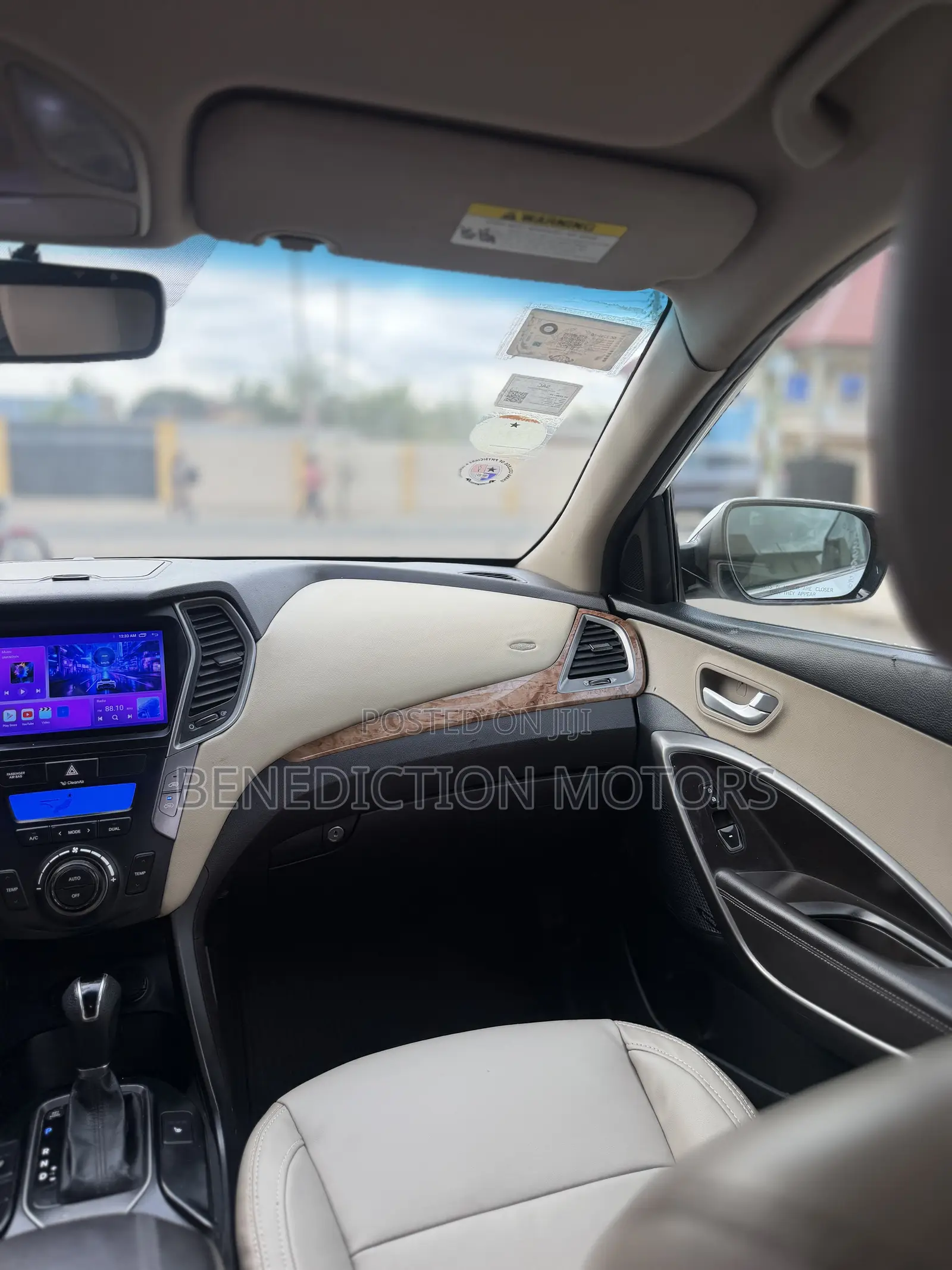Hyundai Santa Fe 2014 White