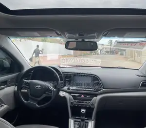 Hyundai Elantra 2017 White
