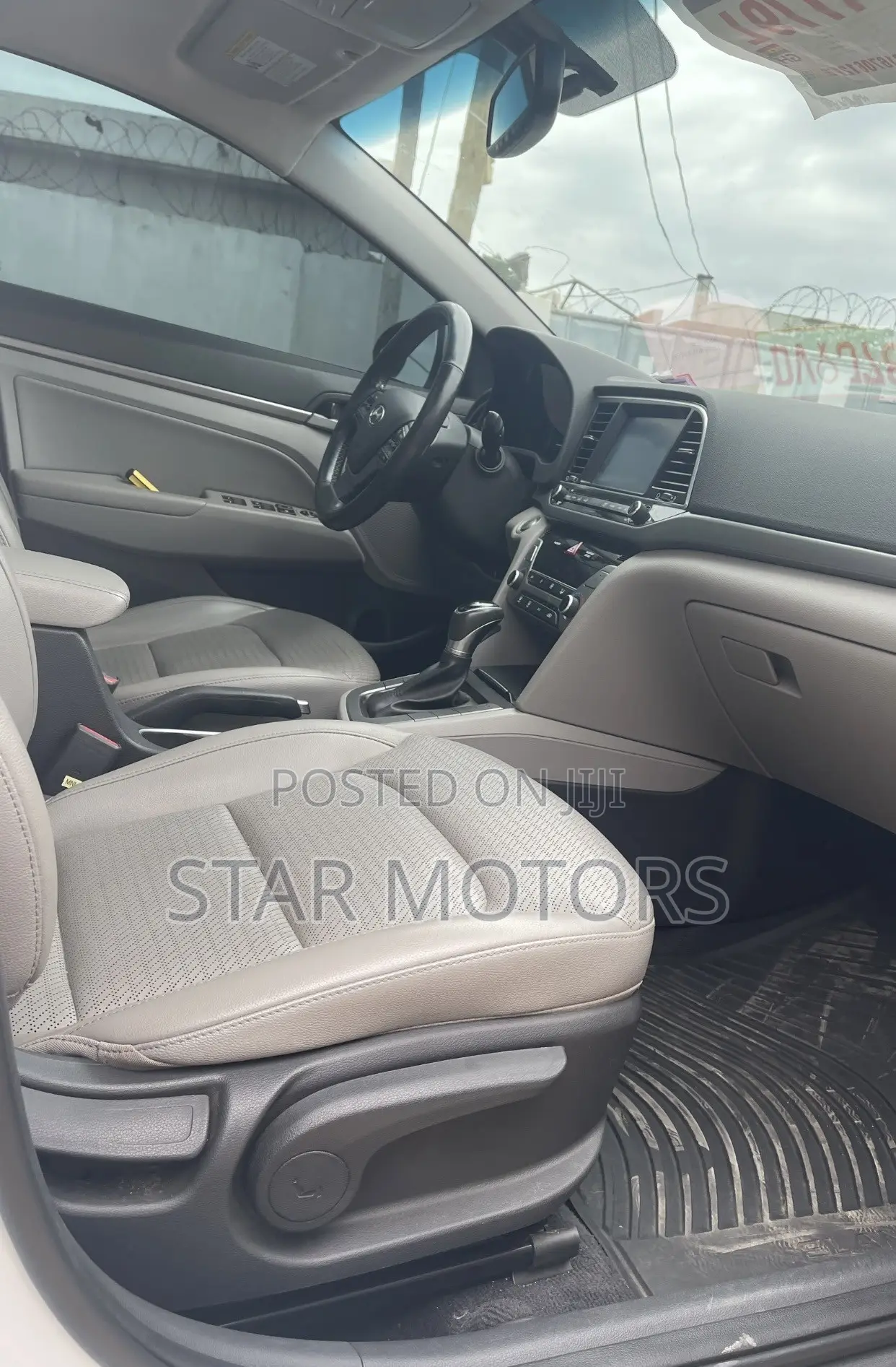 Hyundai Elantra 2017 White