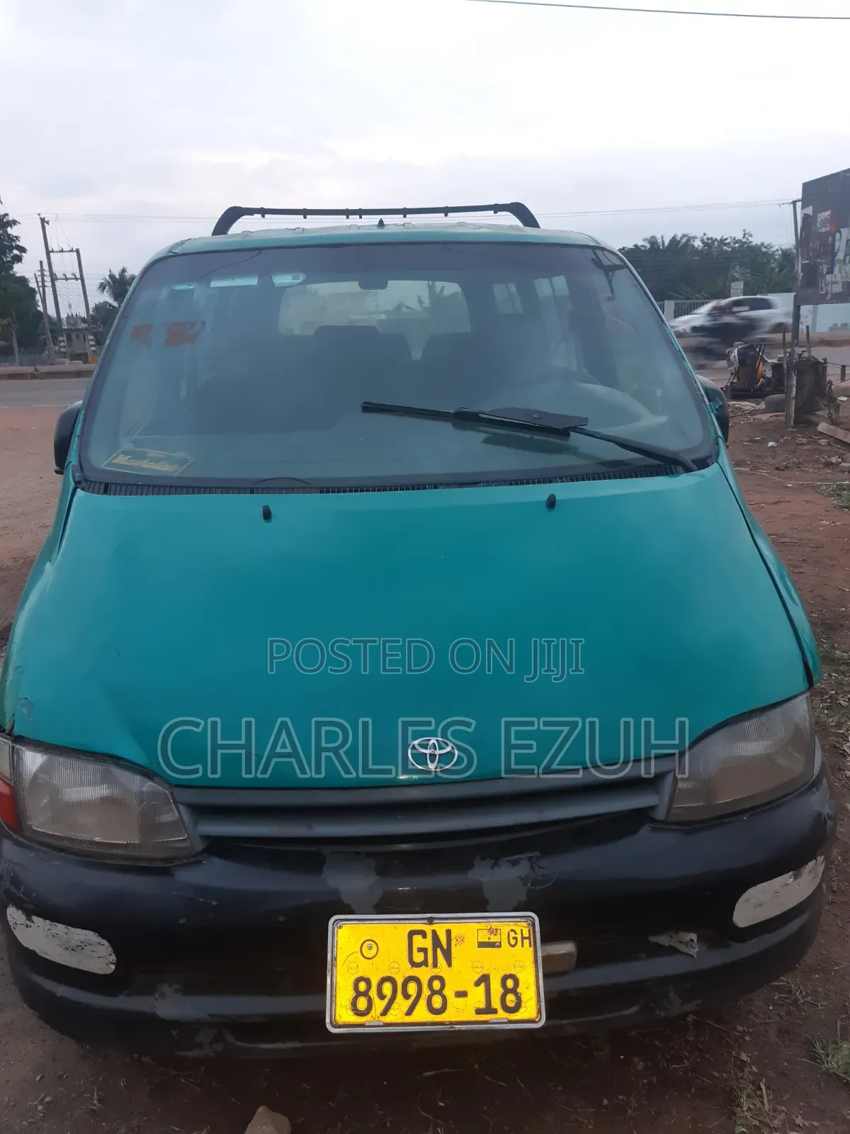 Toyota HiAce 2011 Green