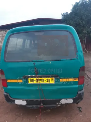 Toyota HiAce 2011 Green