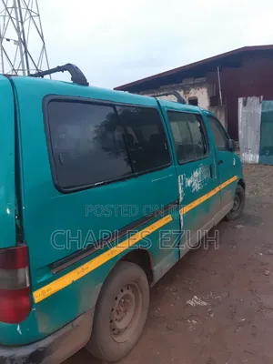 Toyota HiAce 2011 Green