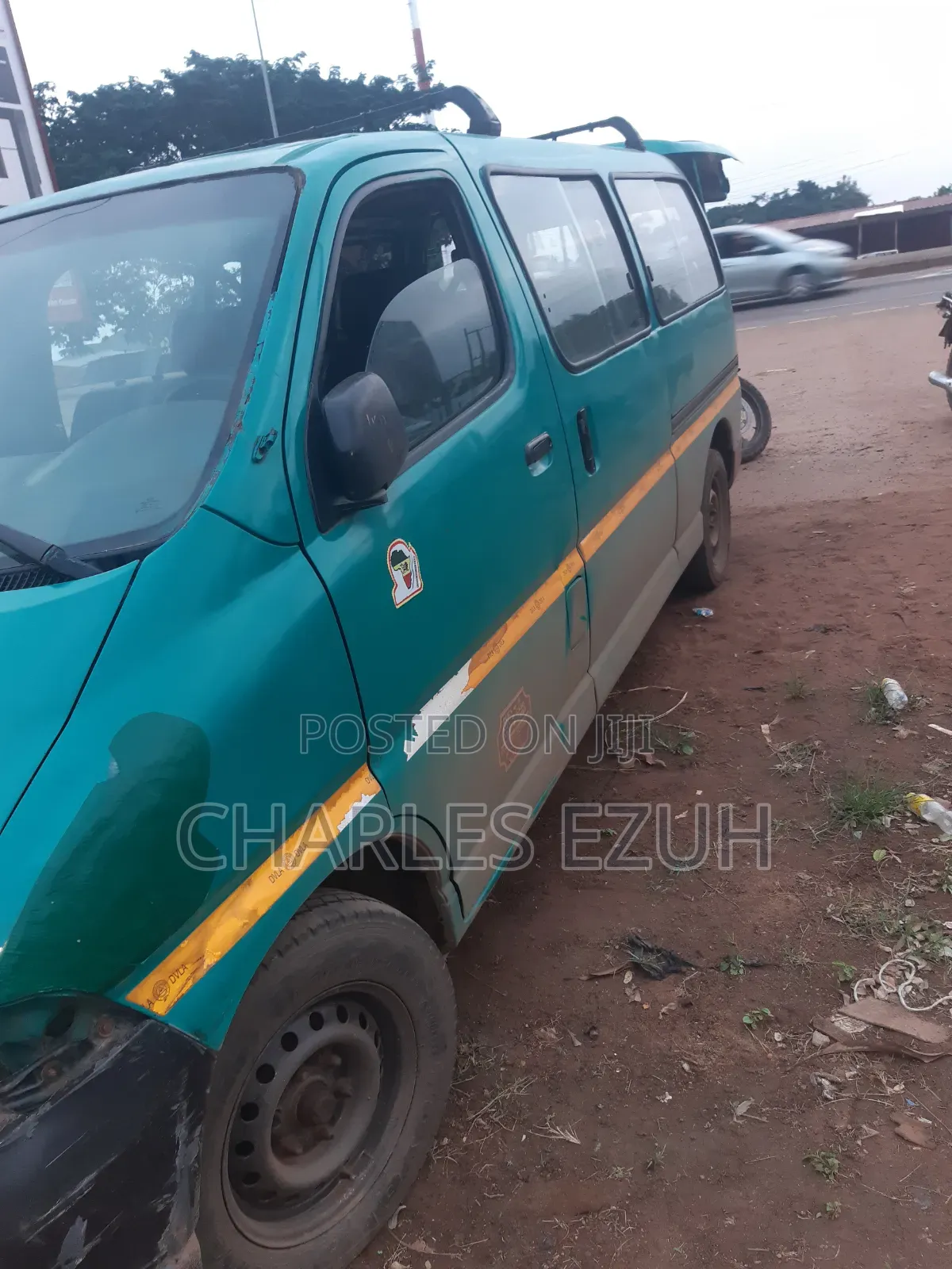 Toyota HiAce 2011 Green