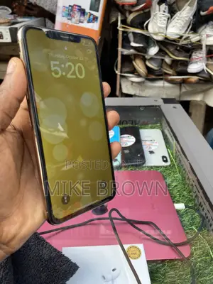 Apple iPhone 11 Pro Max 64 GB Gold