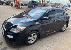 Toyota Matrix S Hatchback AWD (2.4L 4cyl 4A) 2010 Silver