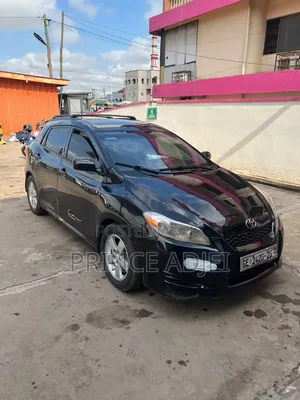 Toyota Matrix S Hatchback AWD (2.4L 4cyl 4A) 2010 Silver