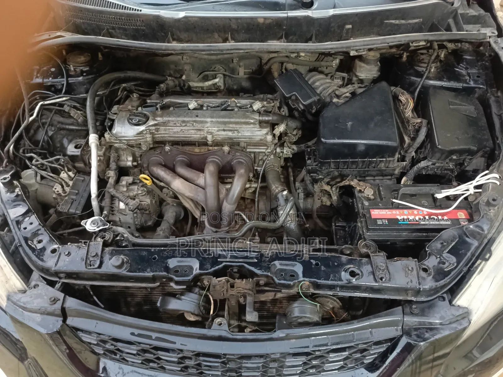 Toyota Matrix S Hatchback AWD (2.4L 4cyl 4A) 2010 Silver