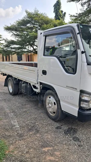 Nissan Atlas 2010 White