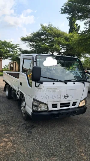 Nissan Atlas 2010 White