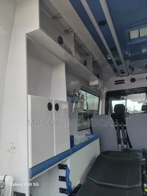 Volkswagen Transporter 2014 Yellow